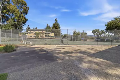 12 Lakeview Court, Novato, CA 94947 - Photo 27