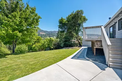 800 Riverside Drive, Ukiah, CA 95482 - Photo 37