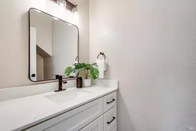 9663 Lakewood Drive, Windsor, CA 95492 - Photo 37