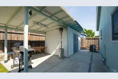 717 Capistrano Drive, Suisun City, CA 94585 - Photo 37