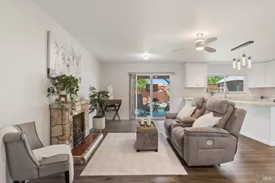 190 Olympic Circle, Vacaville, CA 95687 - Photo 5