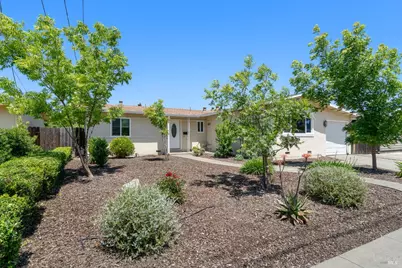 810 Laguna Street, Napa, CA 94558 - Photo 1