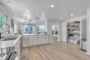 2589 Topaz Dr, Novato, CA 94945 - Photo 13
