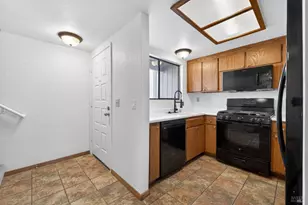 303 Occidental Cir, Santa Rosa, CA 95401 - Photo 7