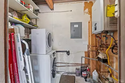 1076 Pomeroy Avenue, Santa Clara, CA 95051 - Photo 17