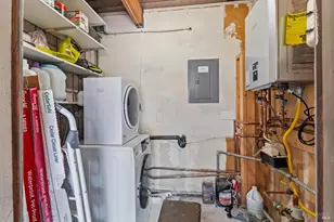 1076 Pomeroy Ave, Santa Clara, CA 95051 - Photo 17