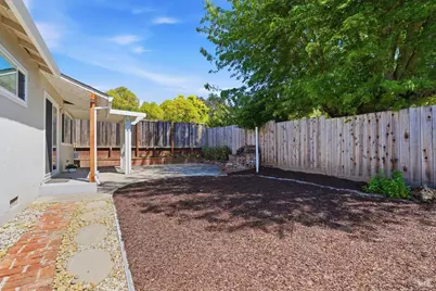 32 Colinda Drive, Petaluma, CA 94952 - Photo 31