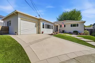 32 Colinda Dr, Petaluma, CA 94952 - Photo 3