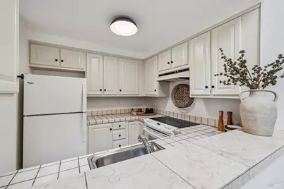 51 Cypress Place, Sausalito, CA 94965 - Photo 17