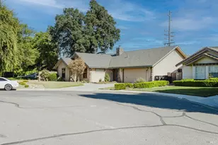 4109 W Mission Ct, Visalia, CA 93277 - Photo 5