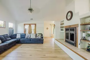 4109 W Mission Ct, Visalia, CA 93277 - Photo 11
