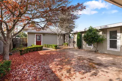 824 Prince Avenue, Healdsburg, CA 95448 - Photo 33