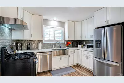 235 Grove Avenue, Santa Rosa, CA 95409 - Photo 13