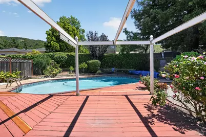 124 N San Pedro Road, San Rafael, CA 94903 - Photo 13