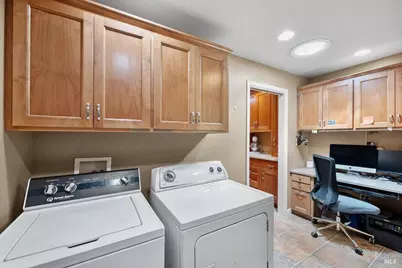 8030 Elphick Road, Sebastopol, CA 95472 - Photo 17