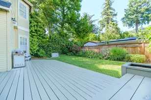 8 Center St, San Rafael, CA 94901 - Photo 13