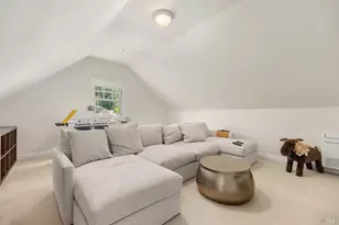 8 Center St, San Rafael, CA 94901 - Photo 31