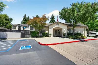 2001 Eastwood Drive #32, Vacaville, CA 95687 - Photo 37