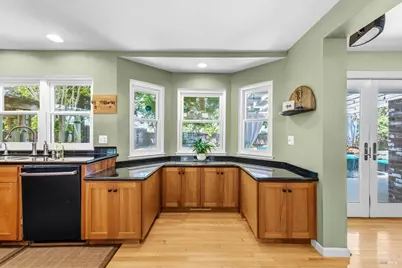 2423 Shoreline Drive, Napa, CA 94558 - Photo 9