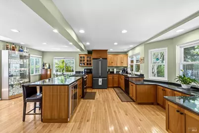 2423 Shoreline Drive, Napa, CA 94558 - Photo 9