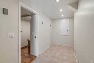 91 Rollingwood Dr, San Rafael, CA 94901 - Photo 37
