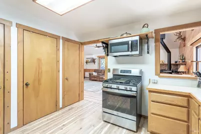 12505 Sugarloaf Lane, Old Station, CA 96071 - Photo 11