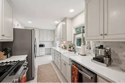 105 Corrillo Drive, San Rafael, CA 94903 - Photo 11
