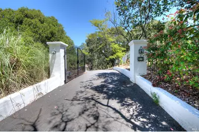 13 Black Oak Lane, Novato, CA 94947 - Photo 1