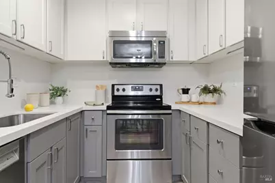 100 Marin Center Drive #31, San Rafael, CA 94903 - Photo 3