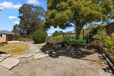 2560 Fraser Court, Pinole, CA 94564 - Photo 25