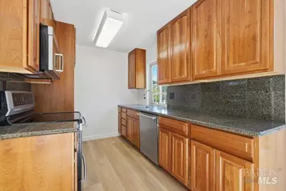 208 Essex Way, Benicia, CA 94510 - Photo 9