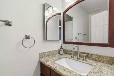 208 Essex Way, Benicia, CA 94510 - Photo 19