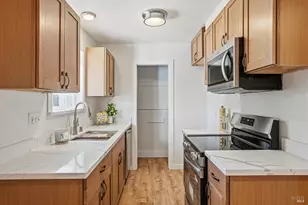 220 Long St, Suisun City, CA 94585 - Photo 7