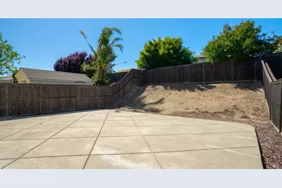 2508 Chuck Hammond Drive, Fairfield, CA 94533 - Photo 33