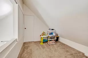 2506 Lakeview Dr, Santa Rosa, CA 95405 - Photo 17