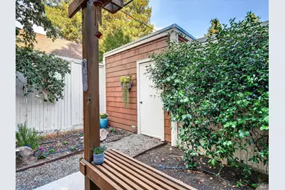 2506 Lakeview Drive, Santa Rosa, CA 95405 - Photo 19