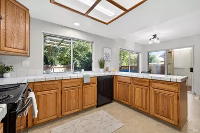 300 Summer Rain Drive, Windsor, CA 95492 - Photo 23