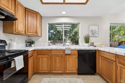 300 Summer Rain Drive, Windsor, CA 95492 - Photo 21