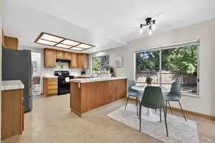 300 Summer Rain Dr, Windsor, CA 95492 - Photo 3