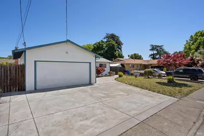 7234 Burton Avenue, Rohnert Park, CA 94928 - Photo 23