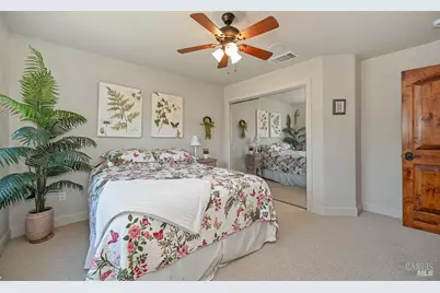 3030 Rosemont Court, Vacaville, CA 95688 - Photo 37