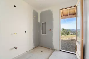 3215 Deerwood Dr, Ukiah, CA 95482 - Photo 31
