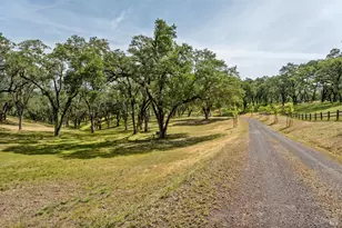 3215 Deerwood Dr, Ukiah, CA 95482 - Photo 5