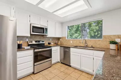 32 Salvatore Drive, Novato, CA 94949 - Photo 3