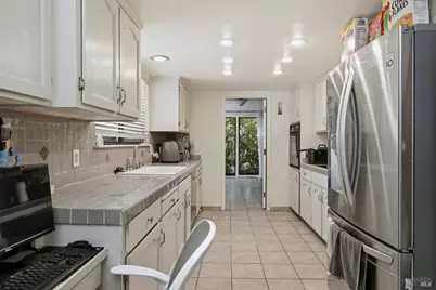 18670 Maple Leaf Court, Hidden Valley Lake, CA 95467 - Photo 7