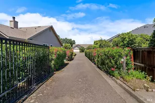 8280 Oakmont Dr, Santa Rosa, CA 95409 - Photo 5