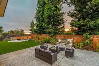 1990 Long Leaf Court, Santa Rosa, CA 95403 - Photo 41