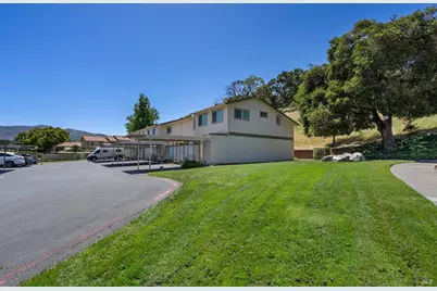 13 Oliva Drive #D, Novato, CA 94947 - Photo 3
