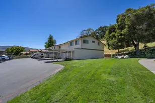 13 Oliva Dr, Novato, CA 94947 - Photo 3