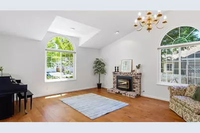 5079 Charmian Drive, Santa Rosa, CA 95409 - Photo 15